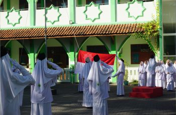 Upacara Kemerdekaan RI di Kampus Putri