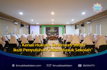 Kenali Hukum, Santriwati SMAIT Ikuti Penyuluhan “Jaksa Masuk Sekolah”